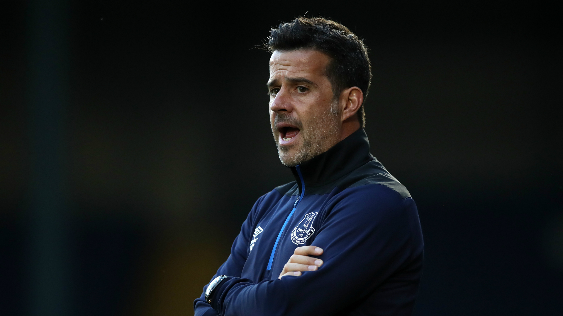 正在努力在 正在努力在